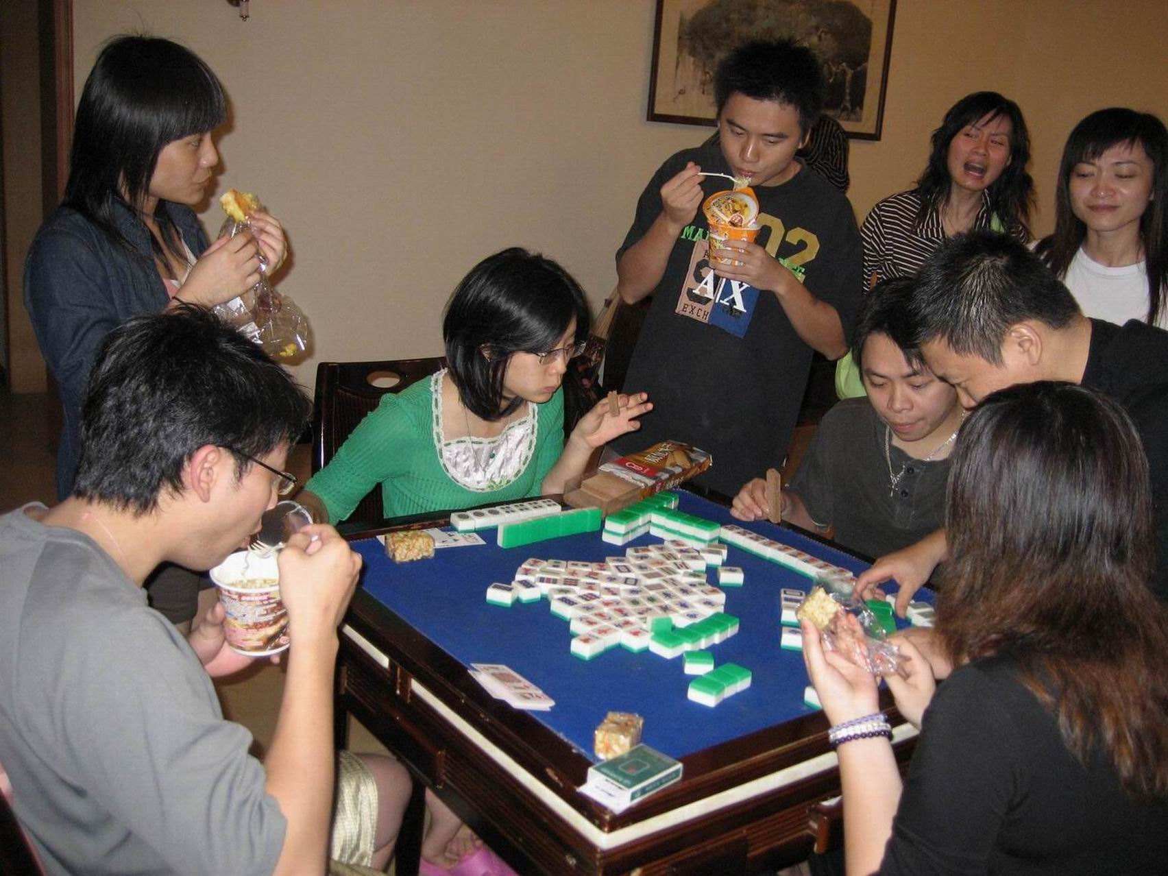 我来教教大家“手机群里打麻将有挂吗!其实确实有挂