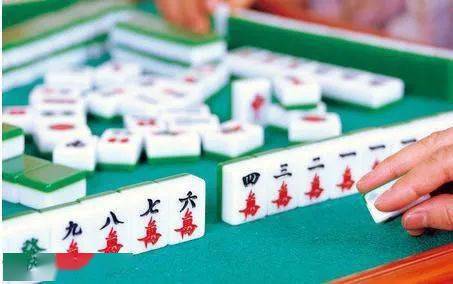 今日重大通报！欢乐情怀麻将其实是有挂的(怎么让牌变好)