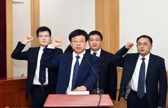 一分钟揭秘！小甘麻将其实是有挂的(设置提高好牌几率)