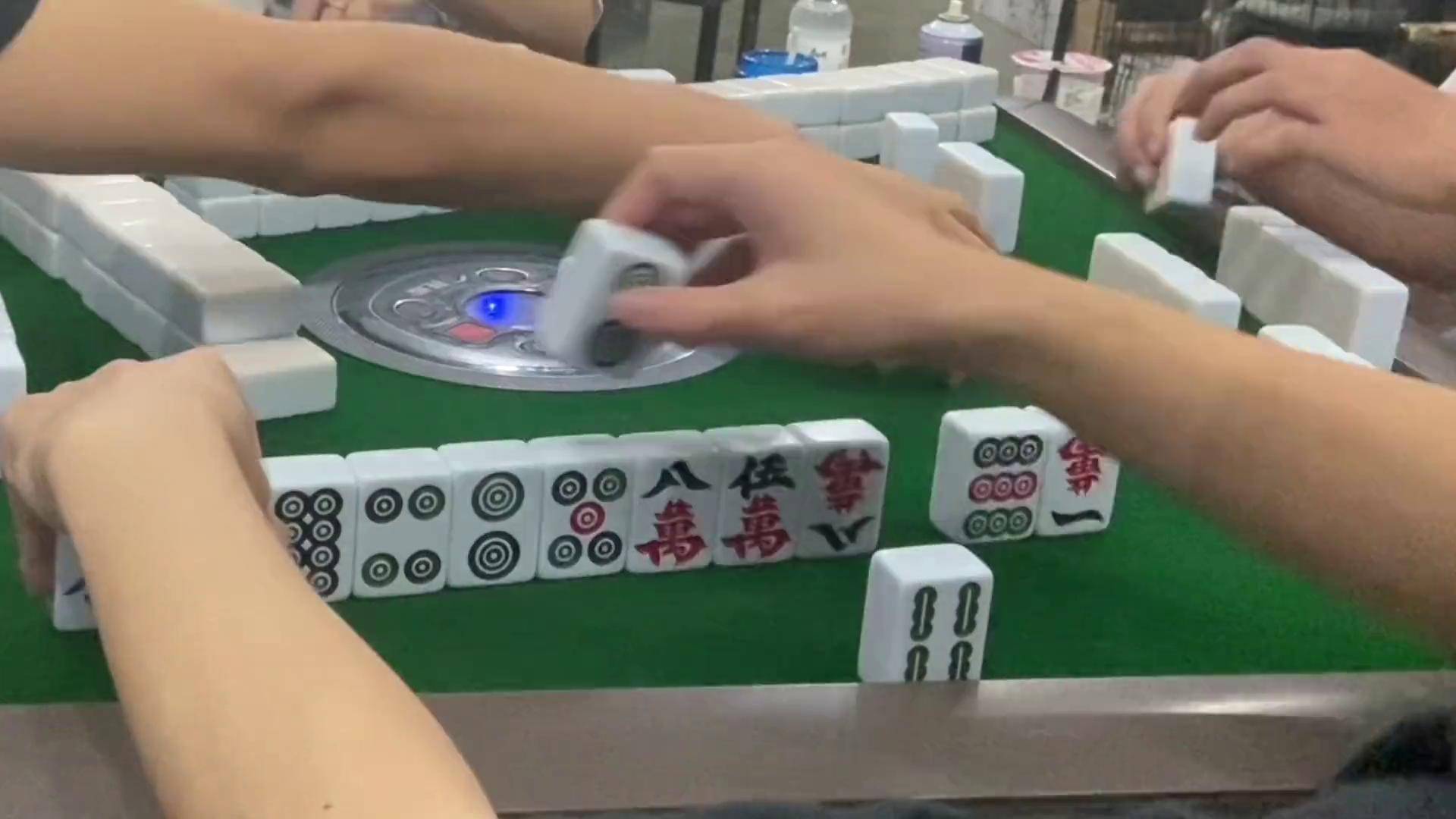 7分钟揭秘！手机麻将2人单挑有啥技巧(真的有挂确实有挂)