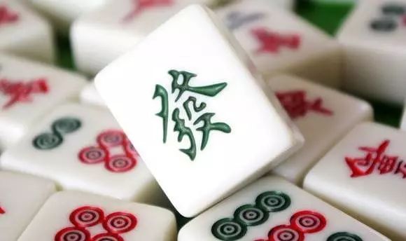 必看盘点揭秘！雀神麻将神器骗局(要怎么样拿到好牌)